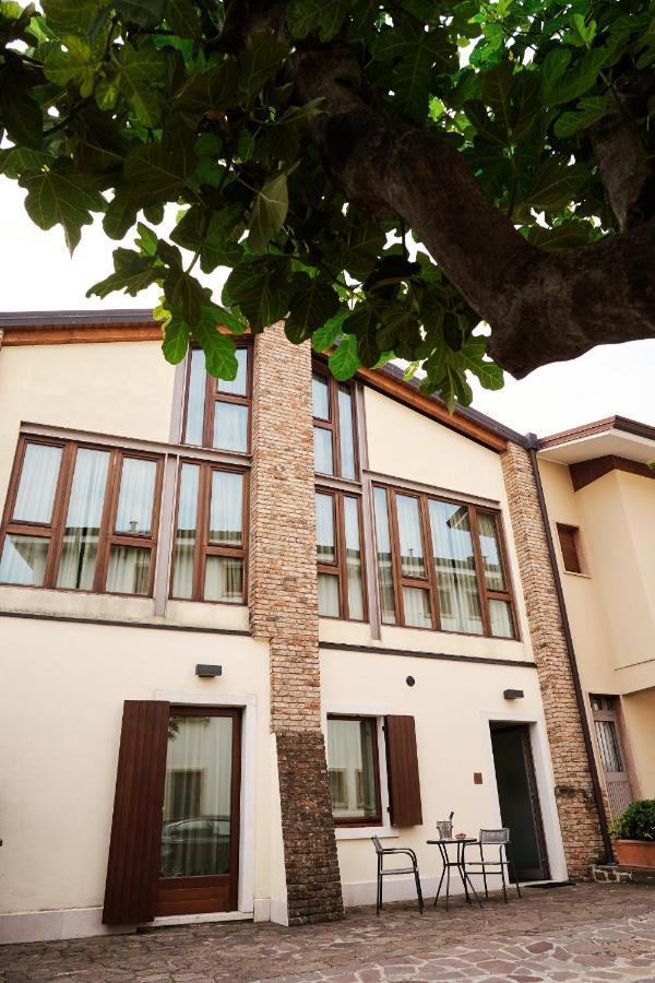 Ad Sidera Bed & Breakfast Pastrengo Exterior foto